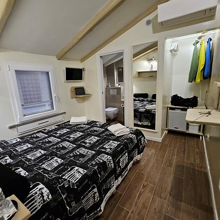 Ferienwohnung The Fox Cove Rom Exterior foto
